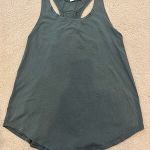 Lululemon Tank size 6
